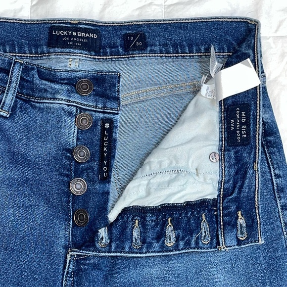 Lucky Brand Denim - Lucky Brand mid-rise crop mini-bootcut AVA Button-Fly Jeans - 10